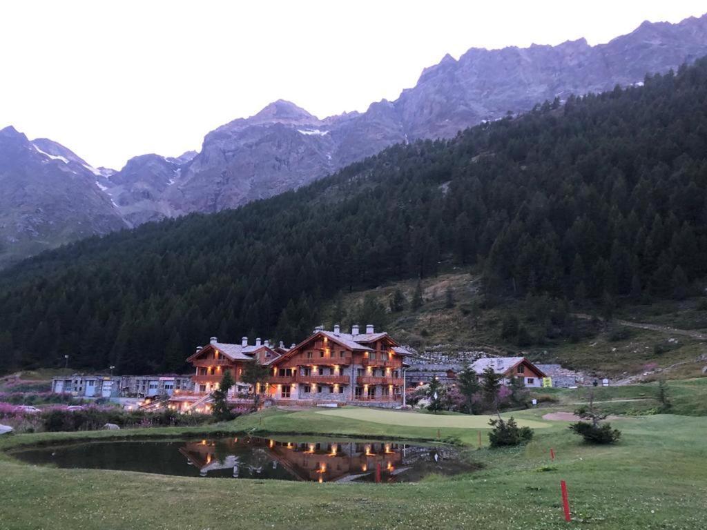3 Chalets Aparthotel Breuil-Cervinia Exterior foto